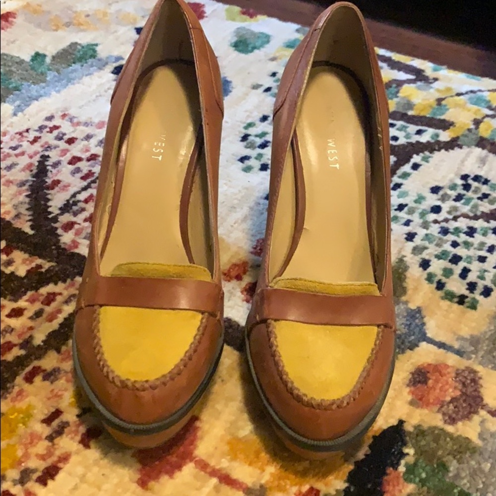 Leather and suede loafer pump by Nine West 5”!!